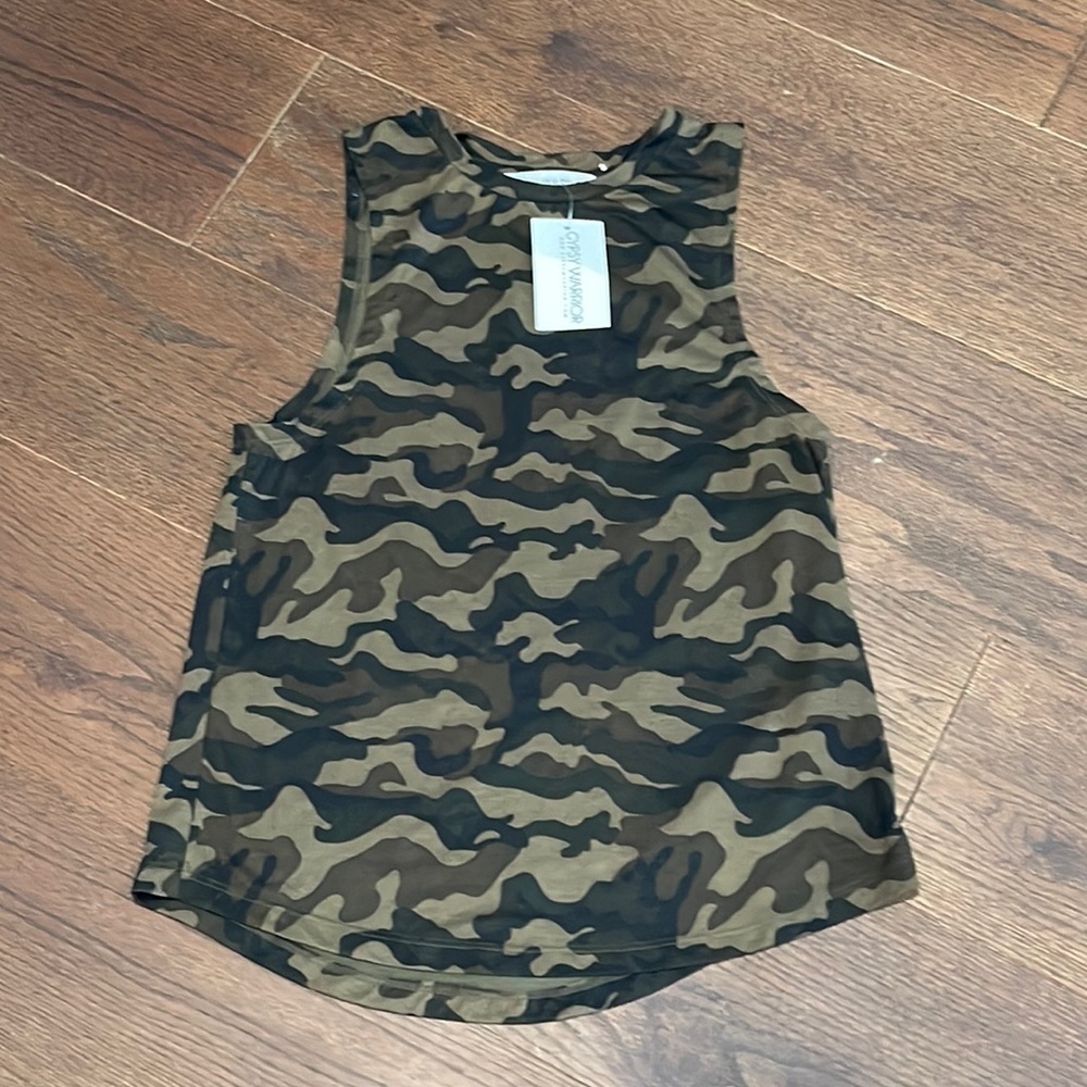 NWT WOMEN’S Camo Tank Too NWT Size Small